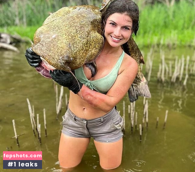 Hannah Barron gallery photo #155