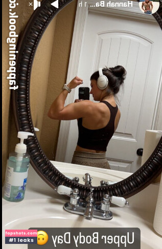 Hannah Barron gallery photo #178