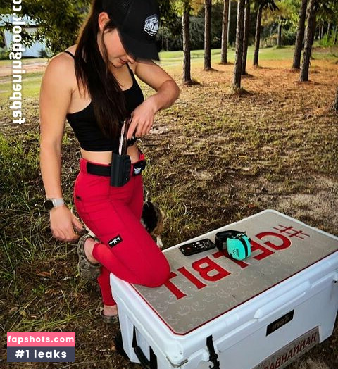 Hannah Barron gallery photo #180