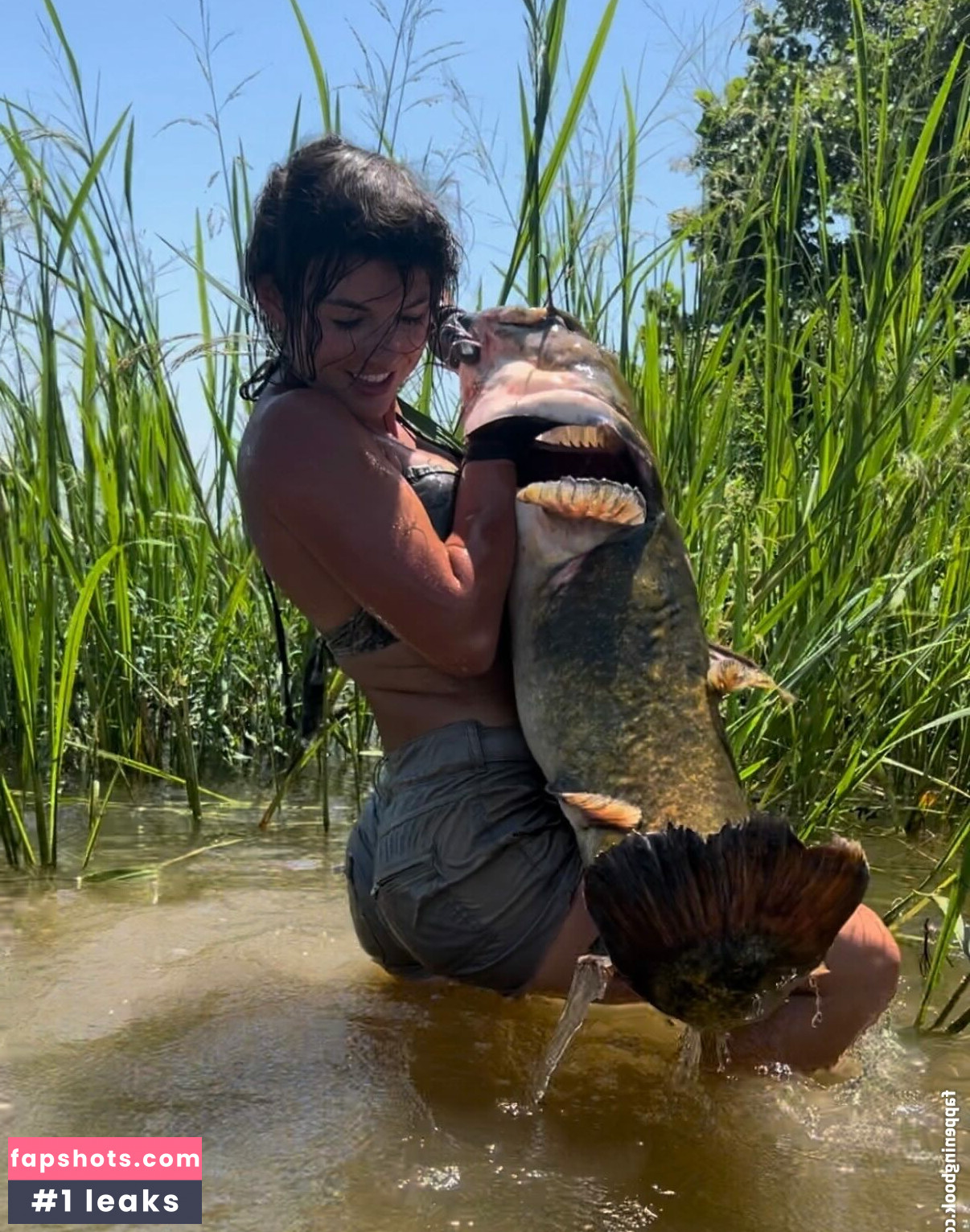 Hannah Barron gallery photo #3