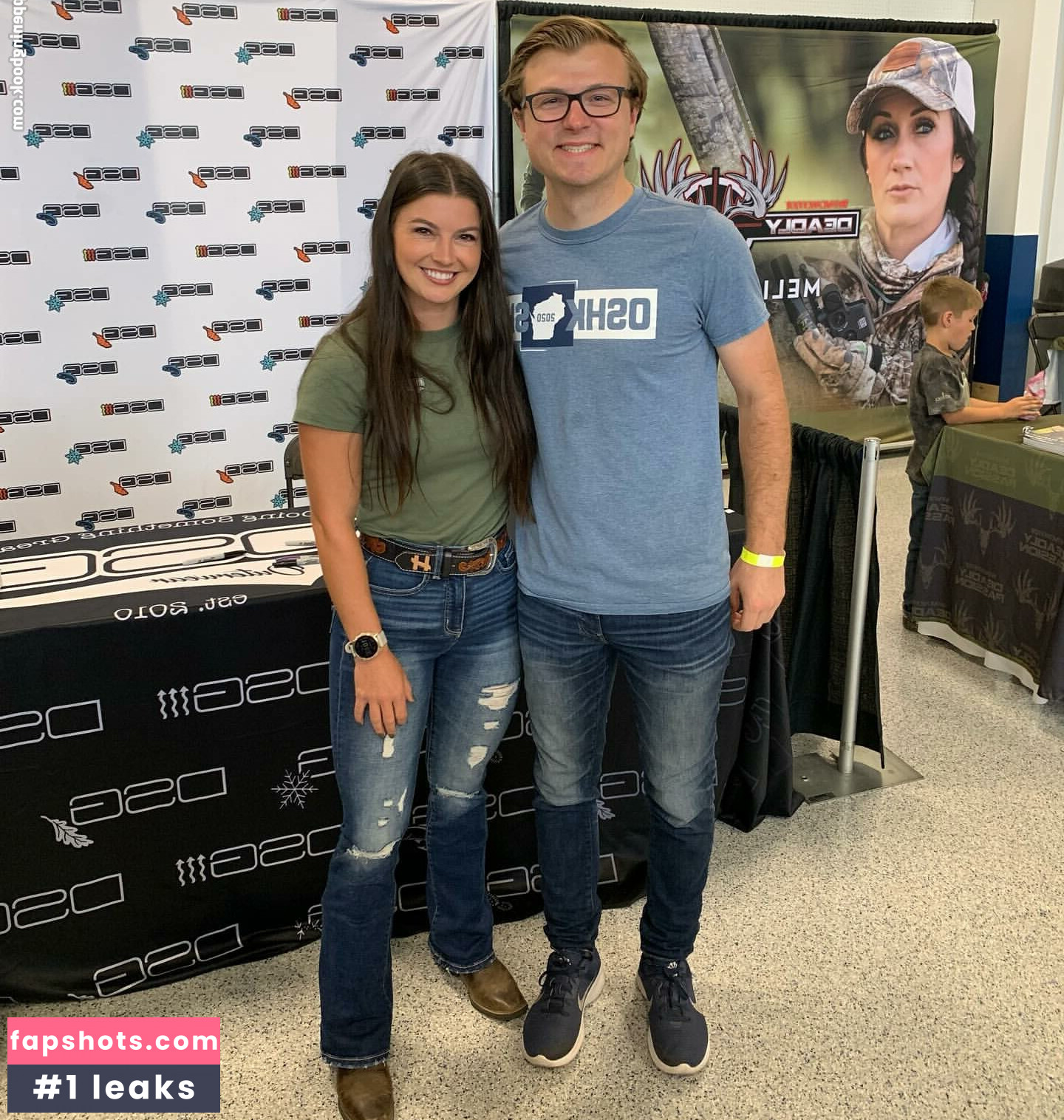 Hannah Barron gallery photo #40