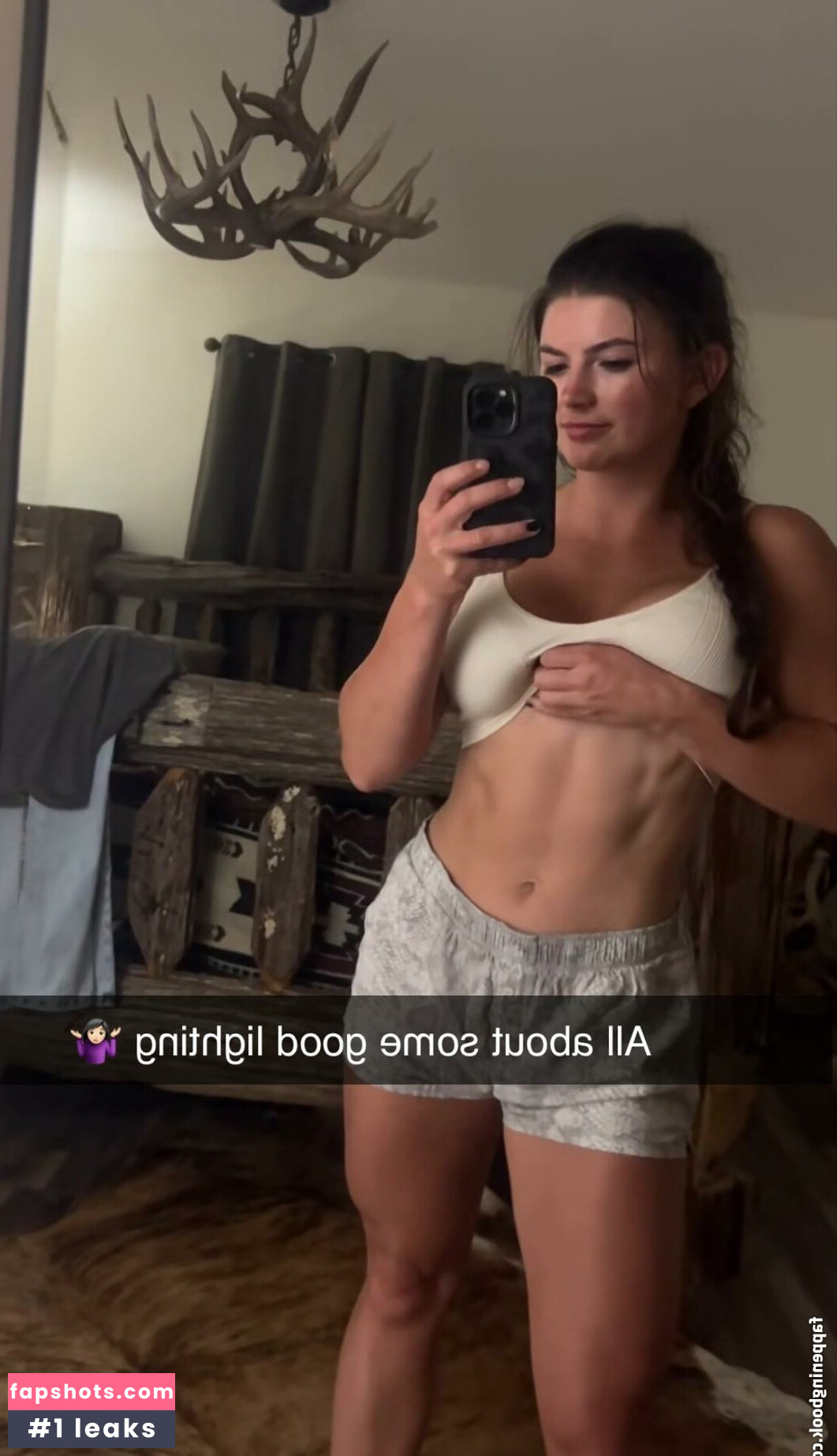 Hannah Barron gallery photo #5