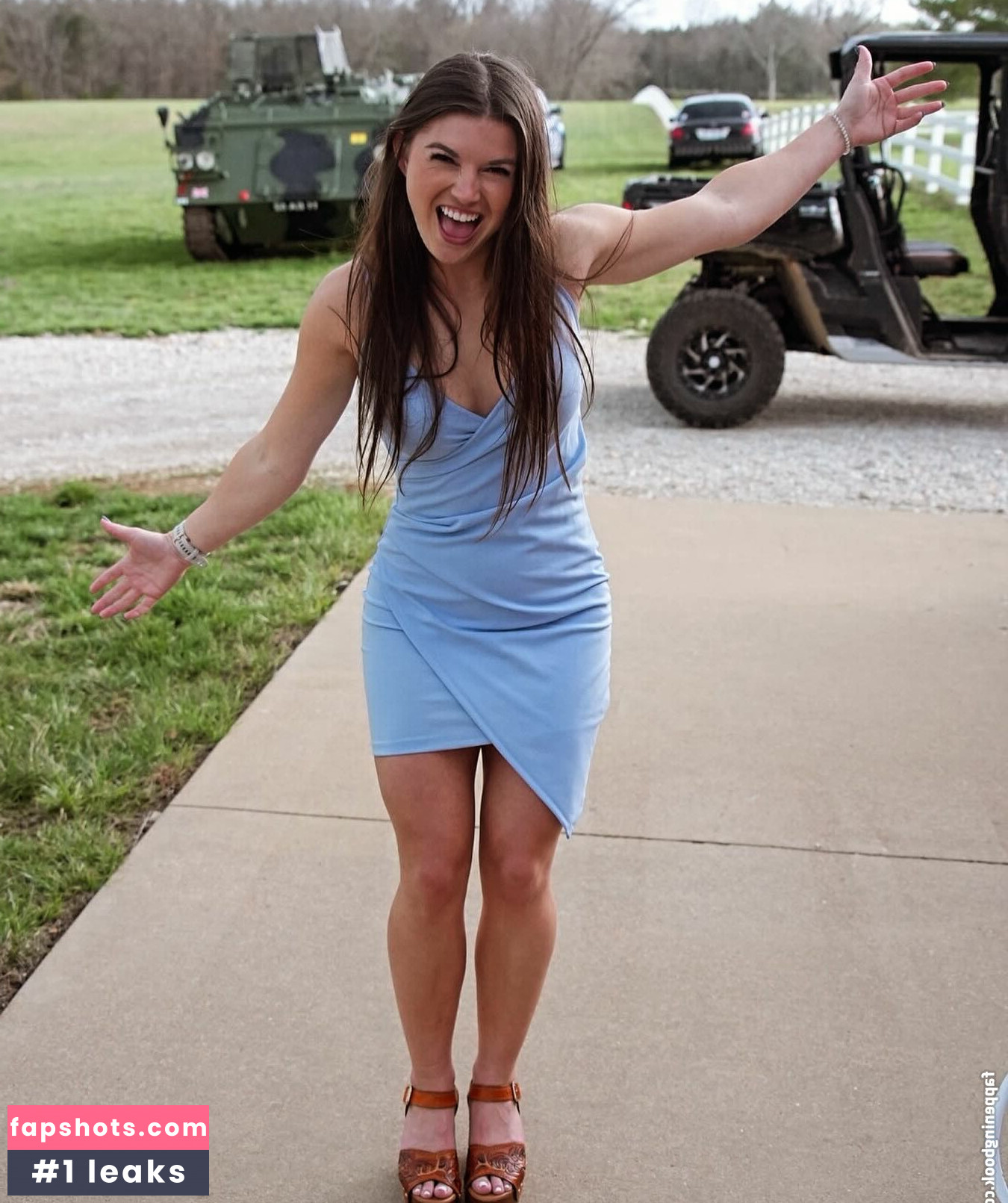 Hannah Barron gallery photo #64