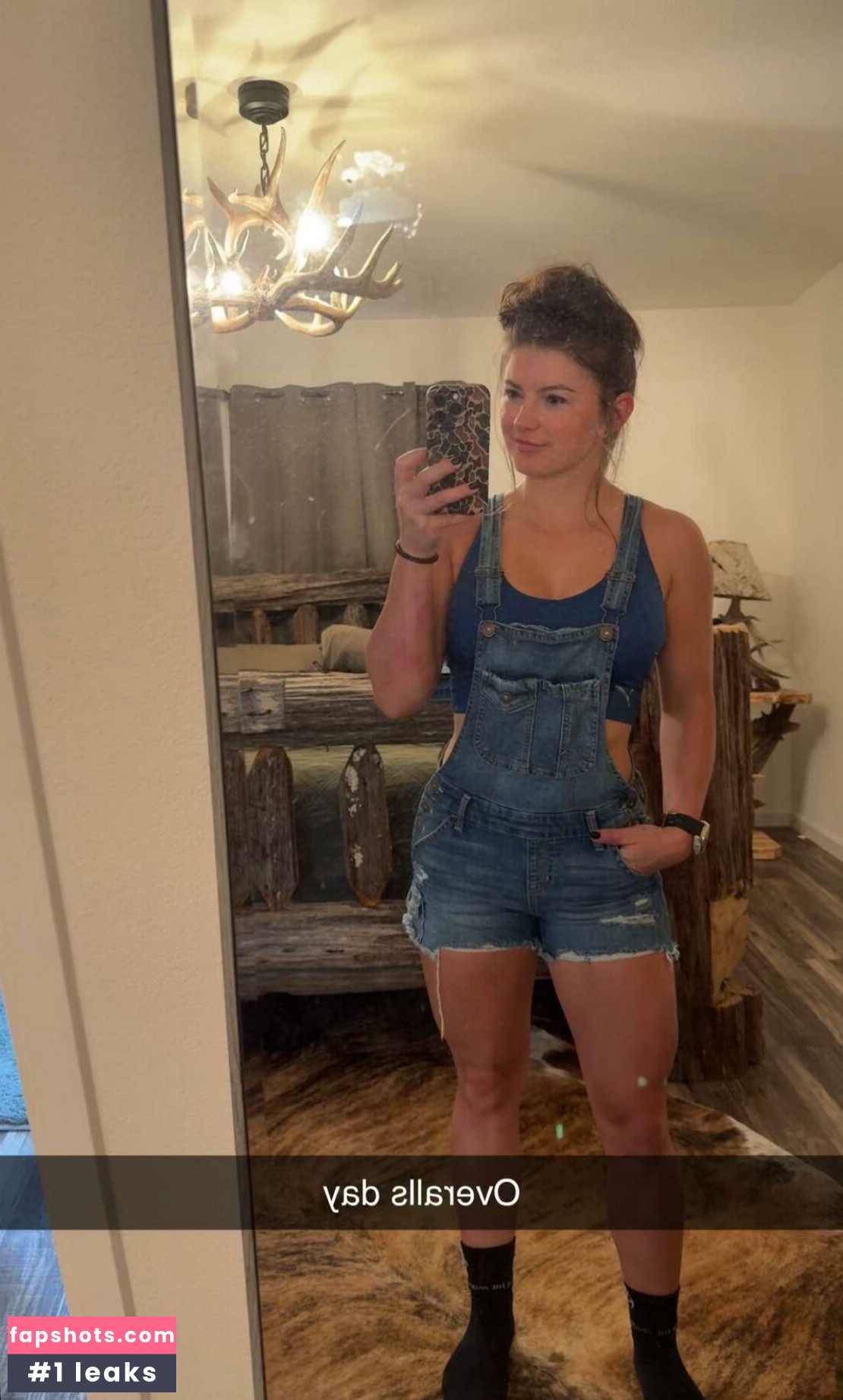 Hannah Barron gallery photo #9