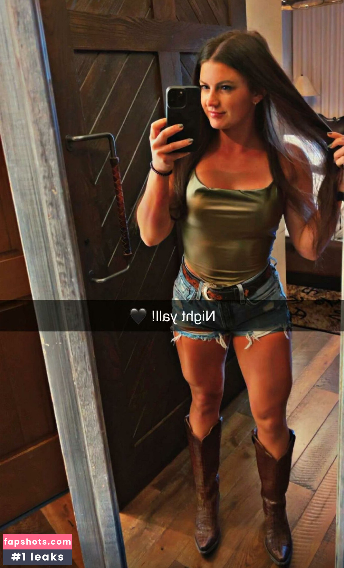 Hannah Barron gallery photo #10