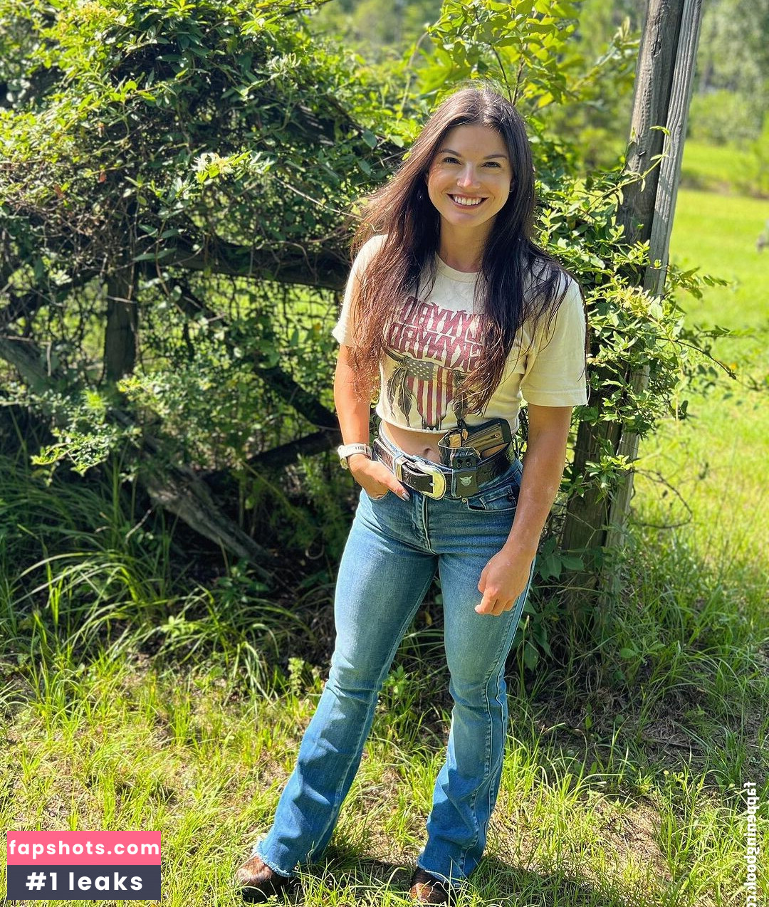 Hannah Barron gallery photo #95