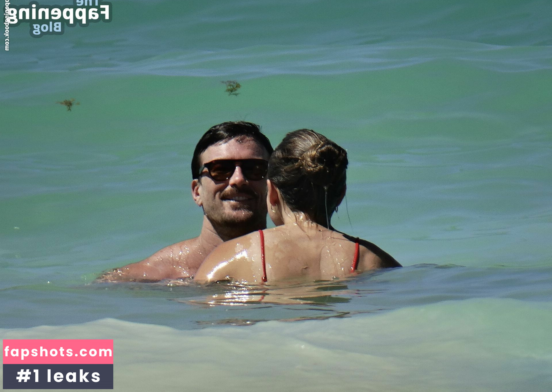 Hannah Brown gallery photo #14