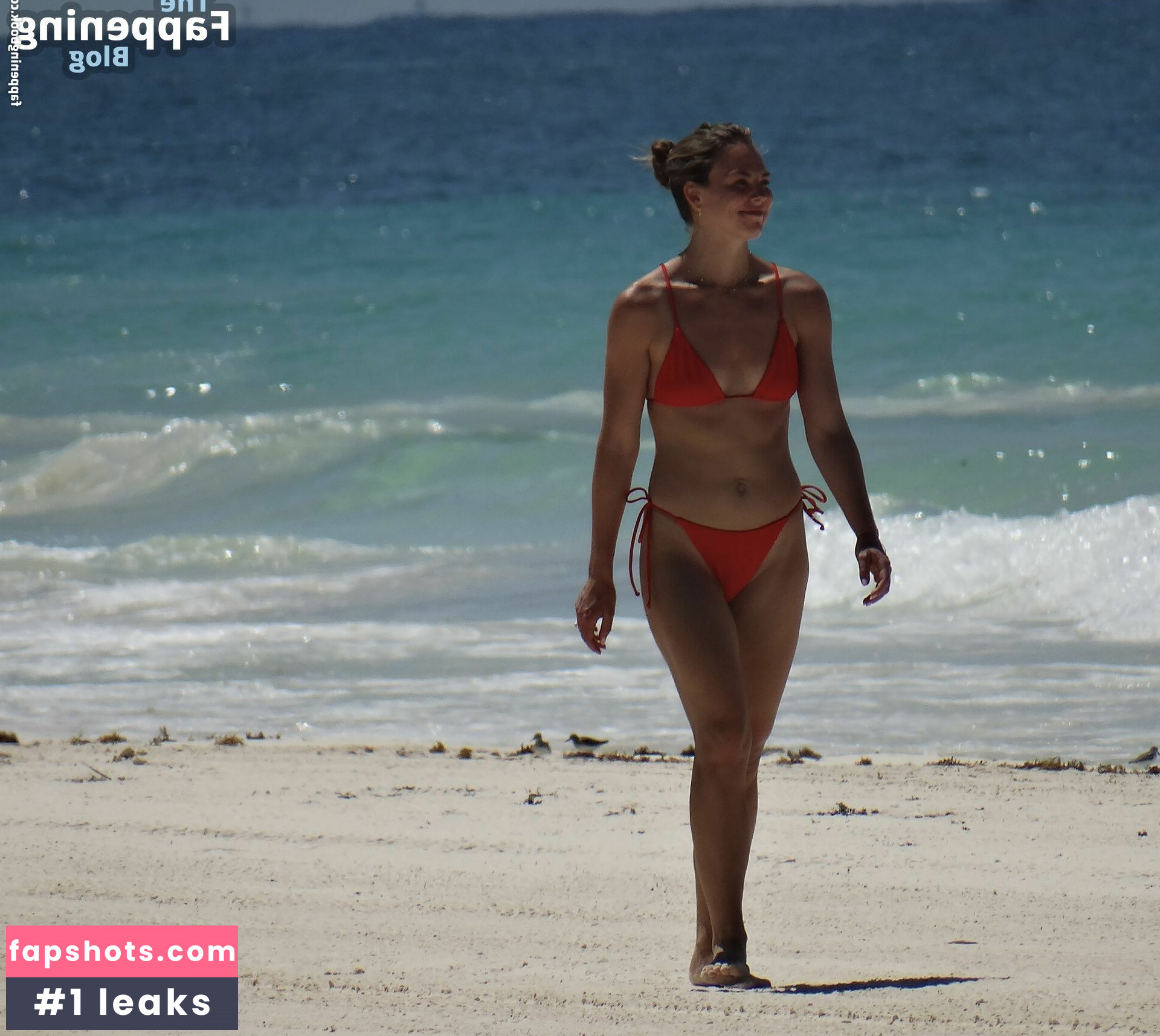 Hannah Brown gallery photo #33