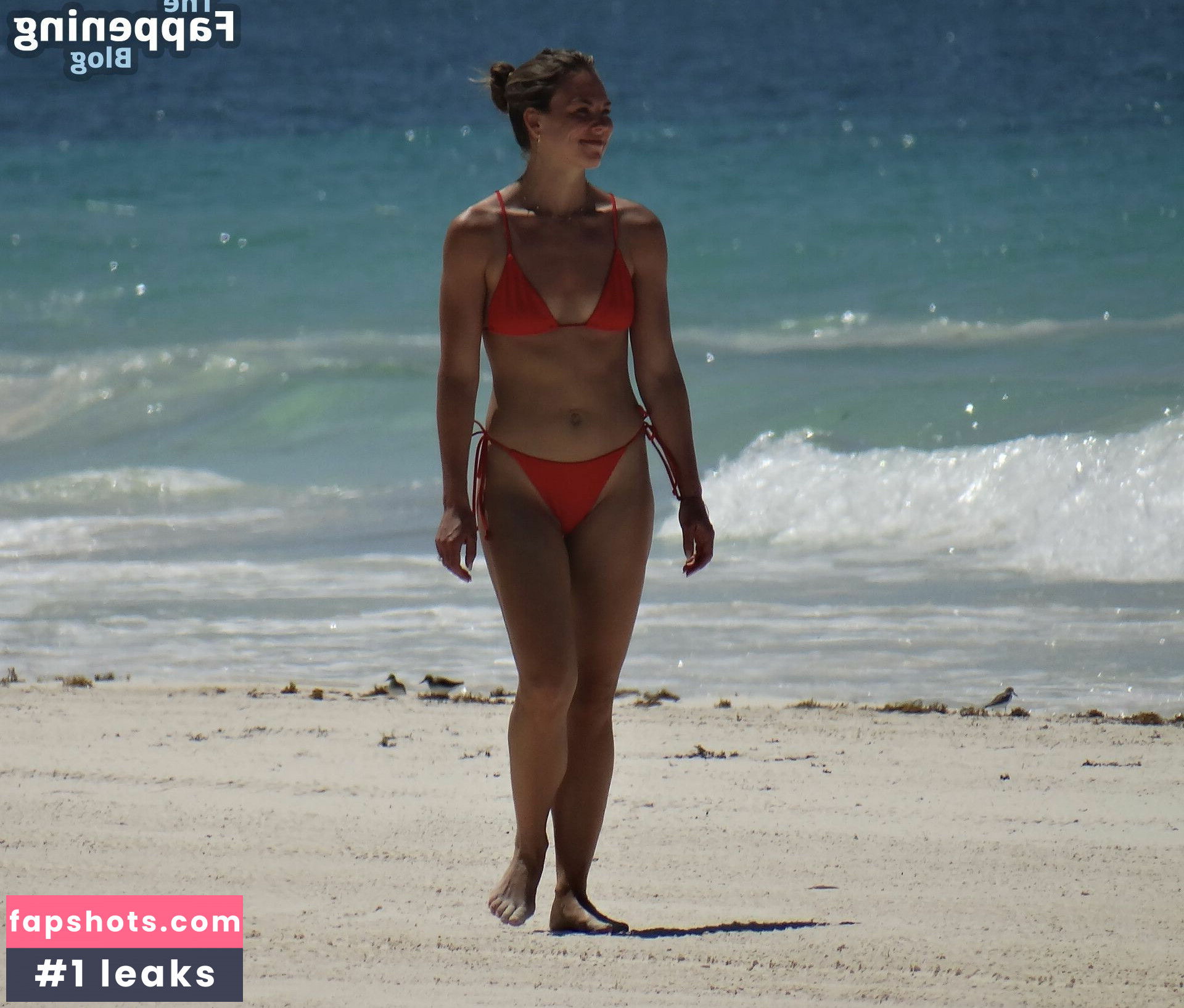 Hannah Brown gallery photo #34