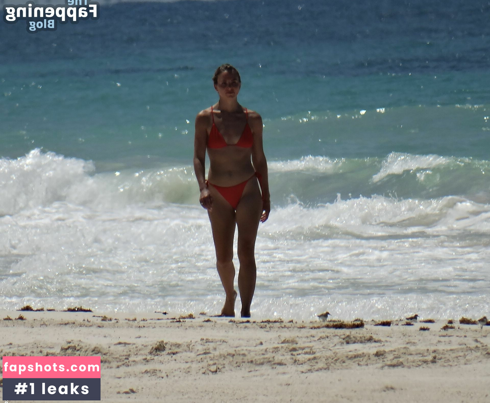 Hannah Brown gallery photo #35