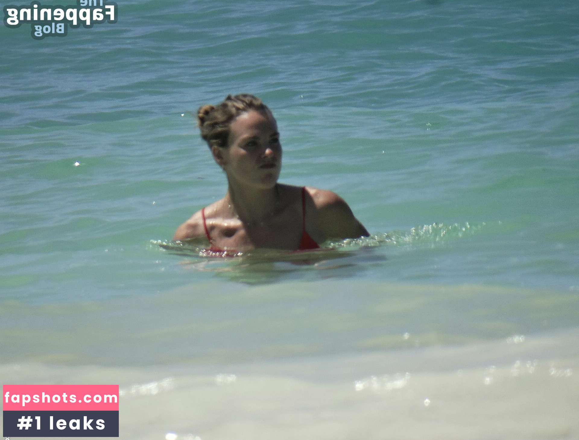 Hannah Brown gallery photo #42