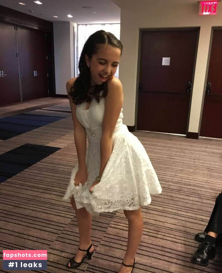 Hannah Cheramy Nude Leaks OnlyFans Photos #22 - LeakJerk