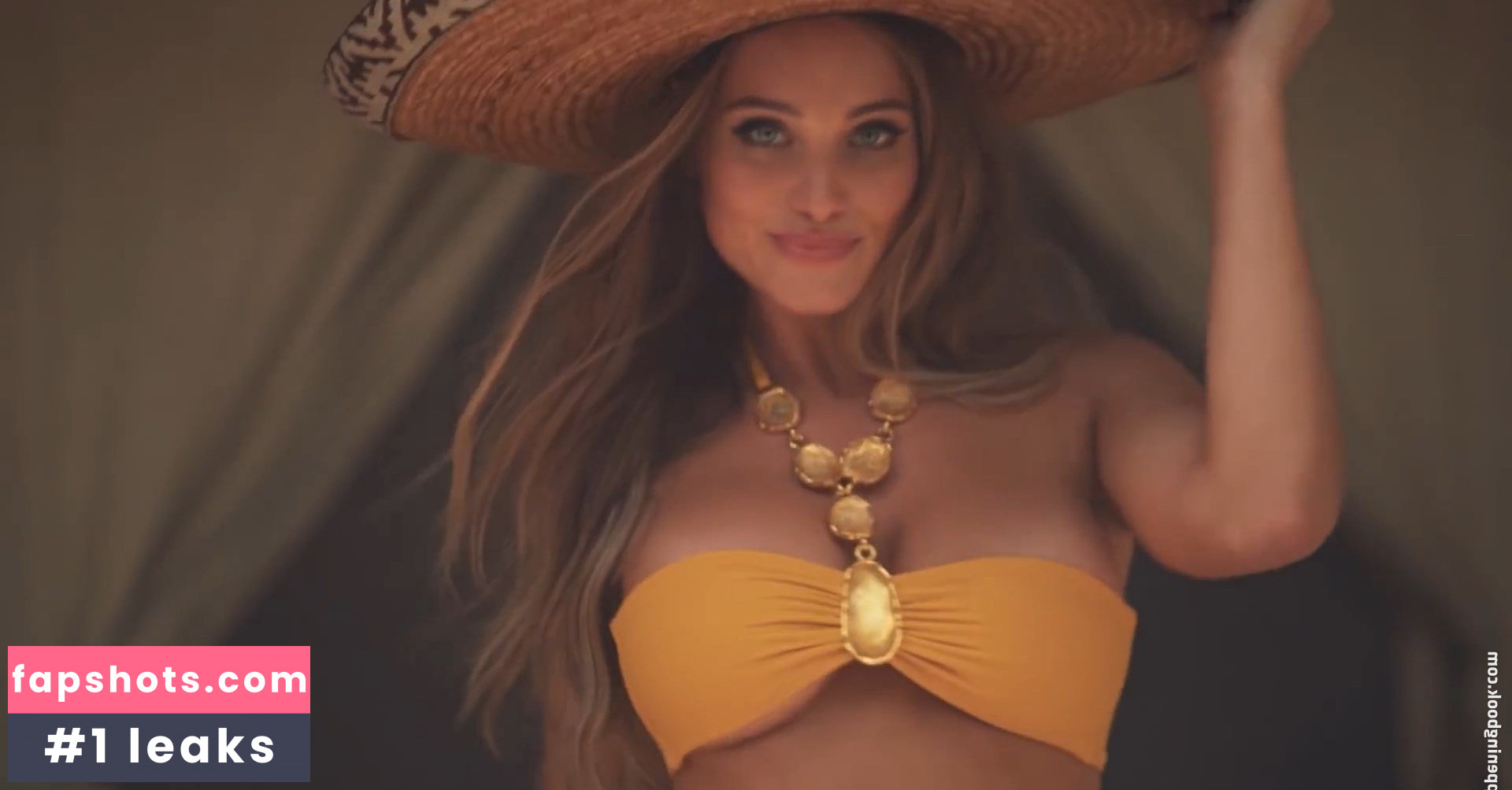 Hannah Davis gallery photo #126