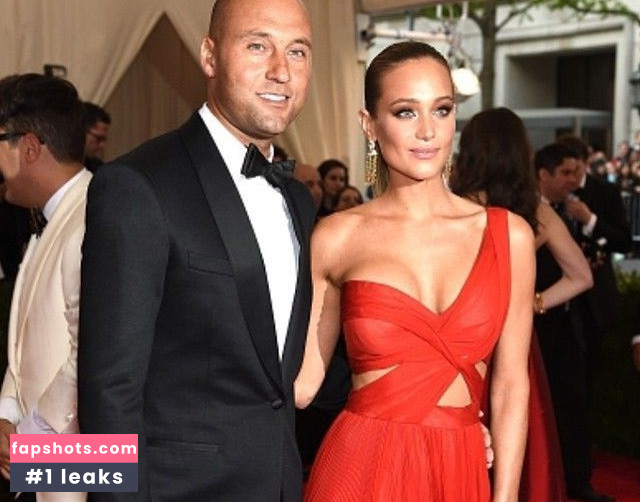 Hannah Davis gallery photo #19