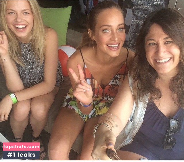 Hannah Davis gallery photo #54