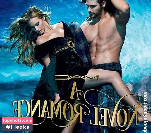 Hannah Davis gallery photo #60