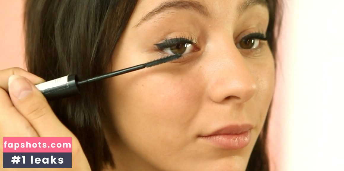 Hannah E gallery photo #13