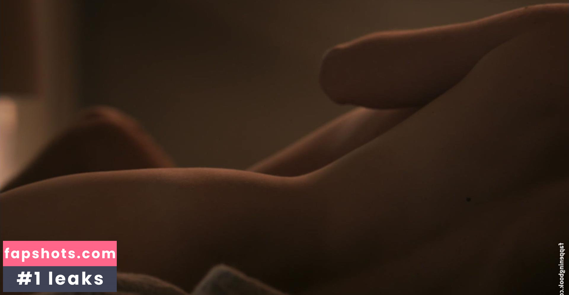 Hannah Emily Anderson gallery photo #14