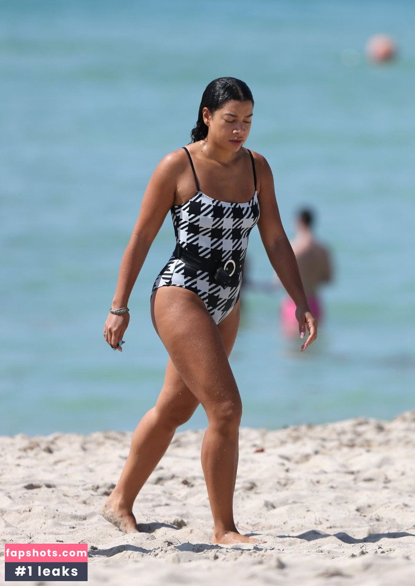 Hannah Fallis Bronfman gallery photo #48