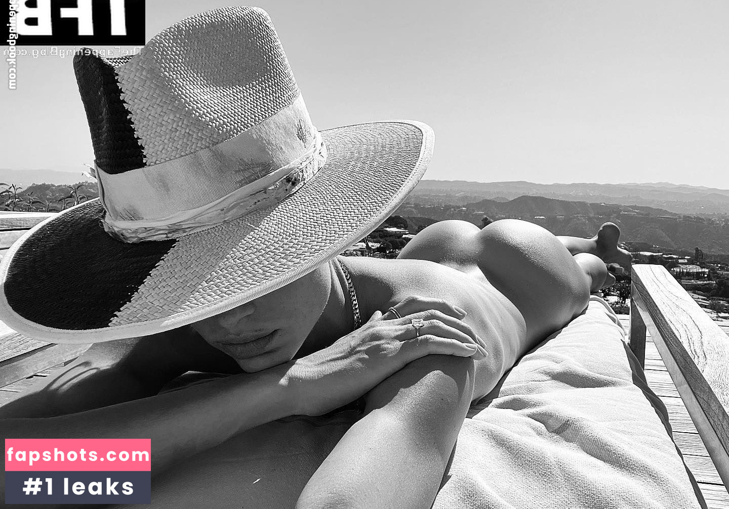 Hannah Ferguson gallery photo #62