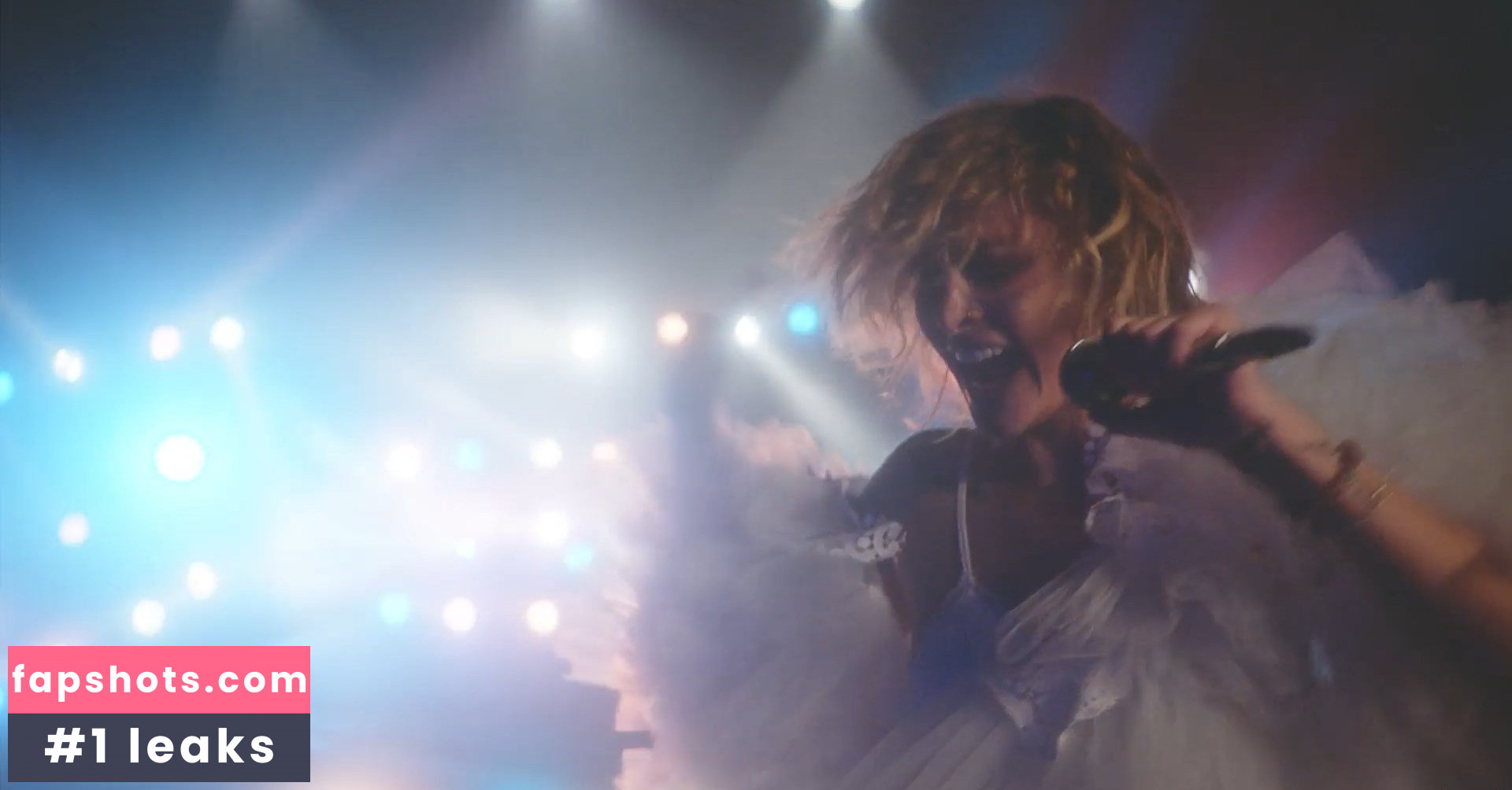 Hannah Ferguson gallery photo #925