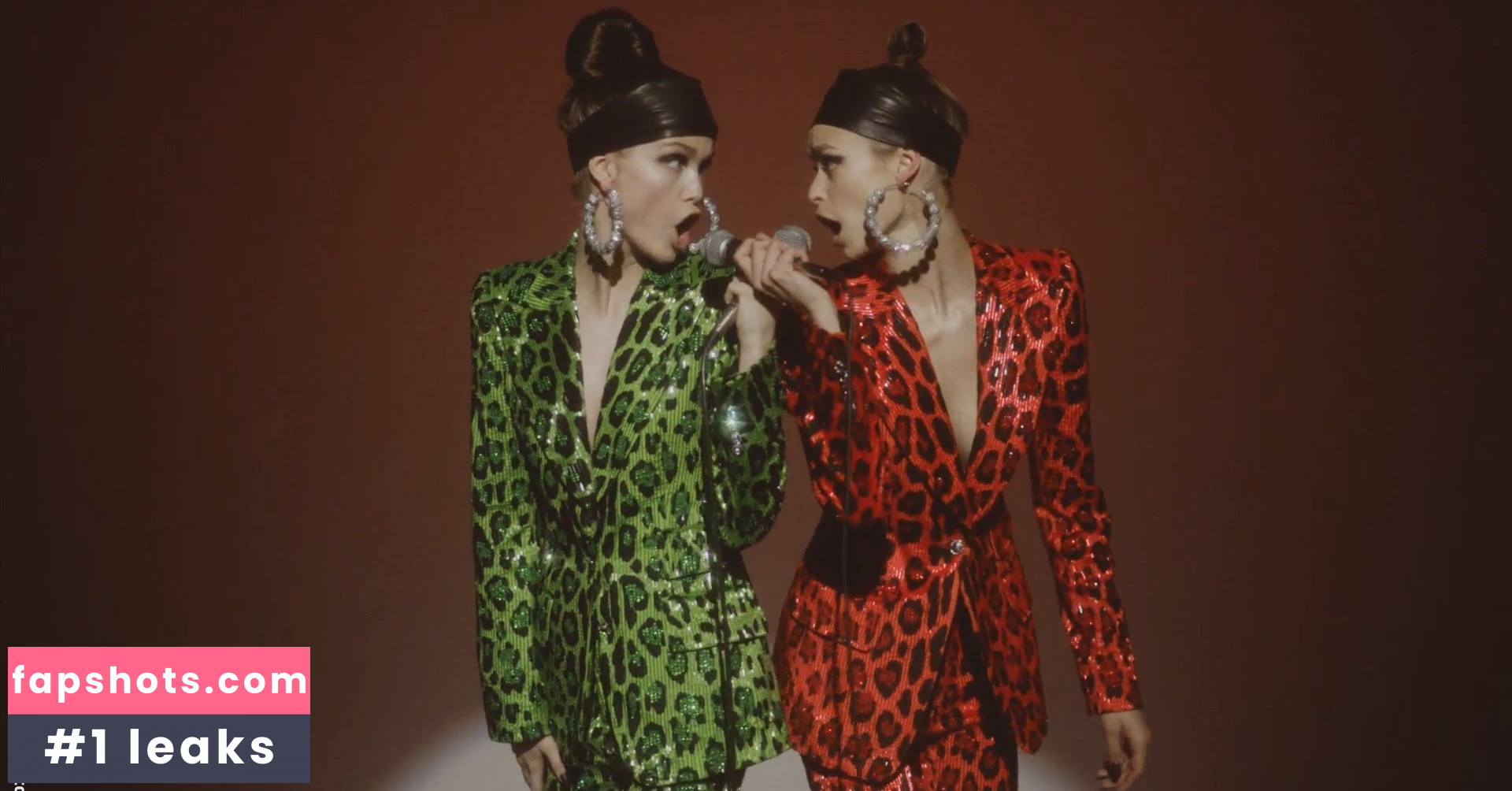 Hannah Ferguson gallery photo #933