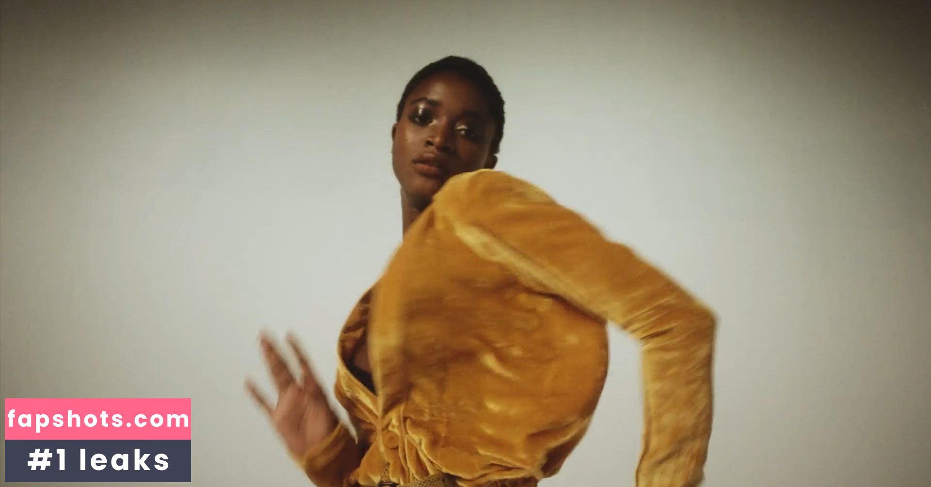 Hannah Ferguson gallery photo #939