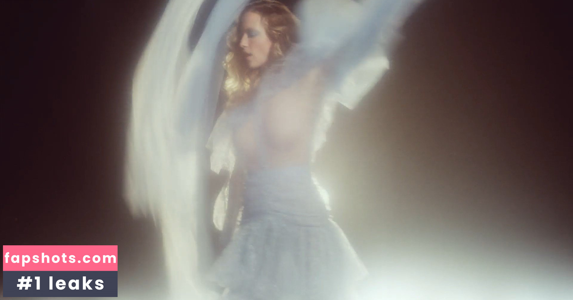 Hannah Ferguson gallery photo #946