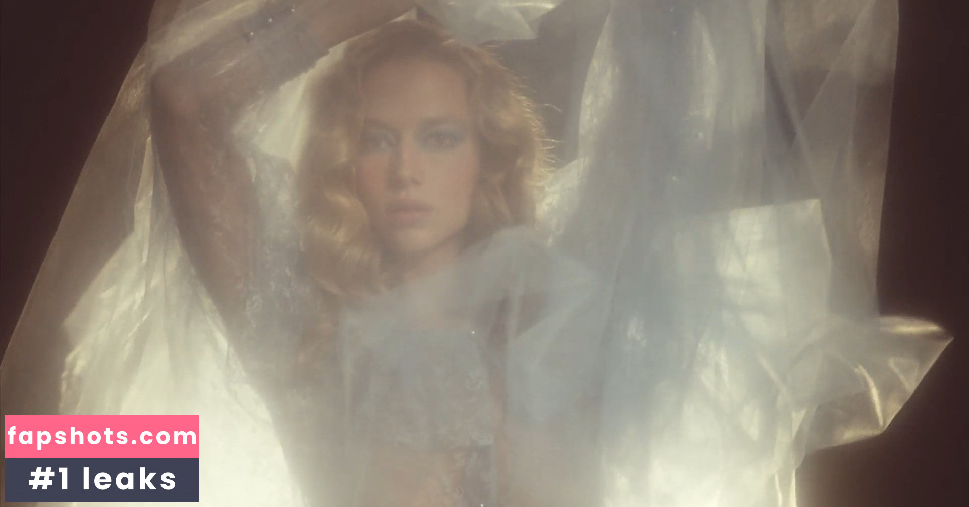 Hannah Ferguson gallery photo #947