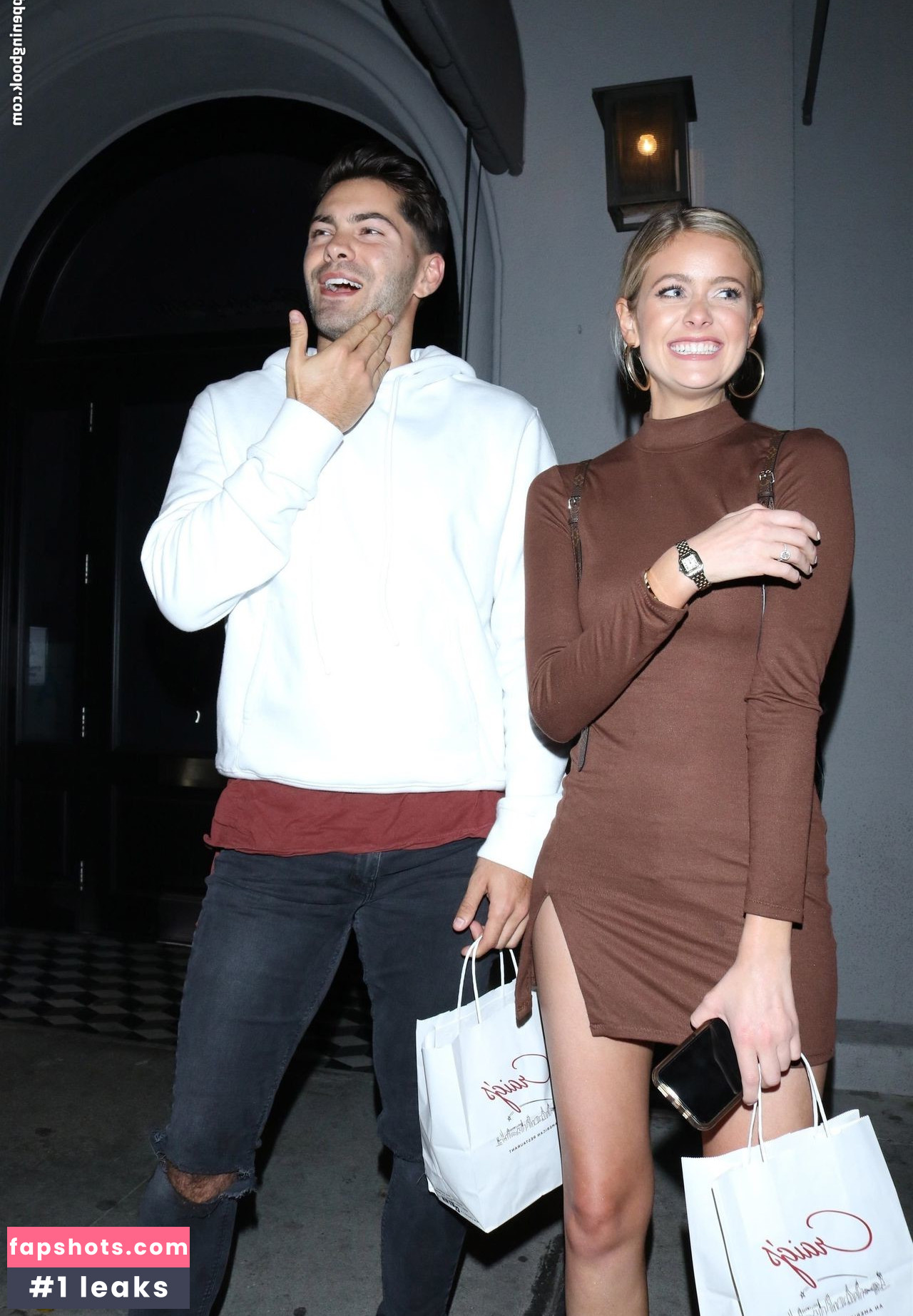 Hannah Godwin gallery photo #37