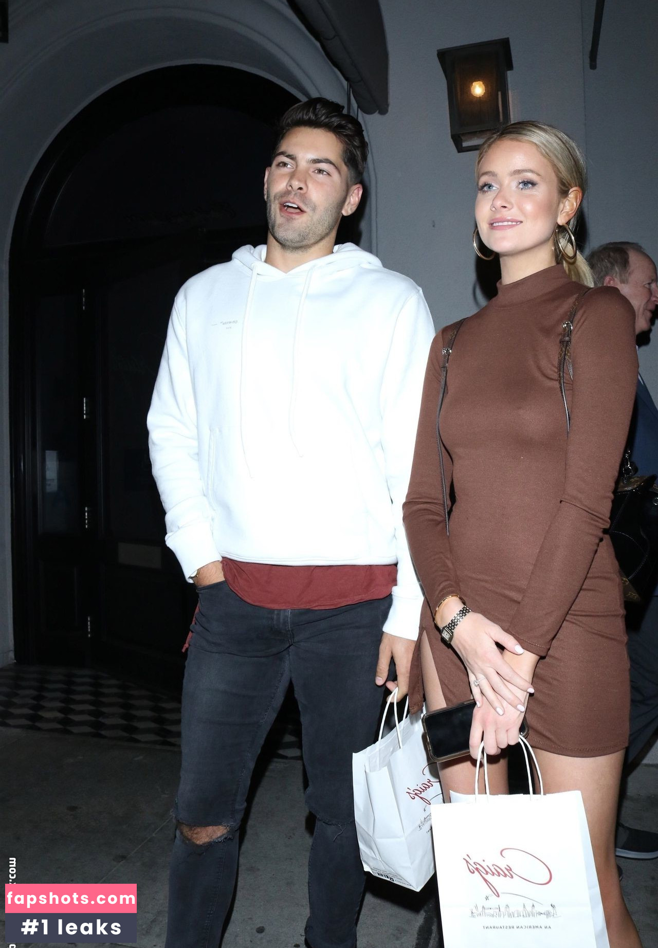 Hannah Godwin gallery photo #43