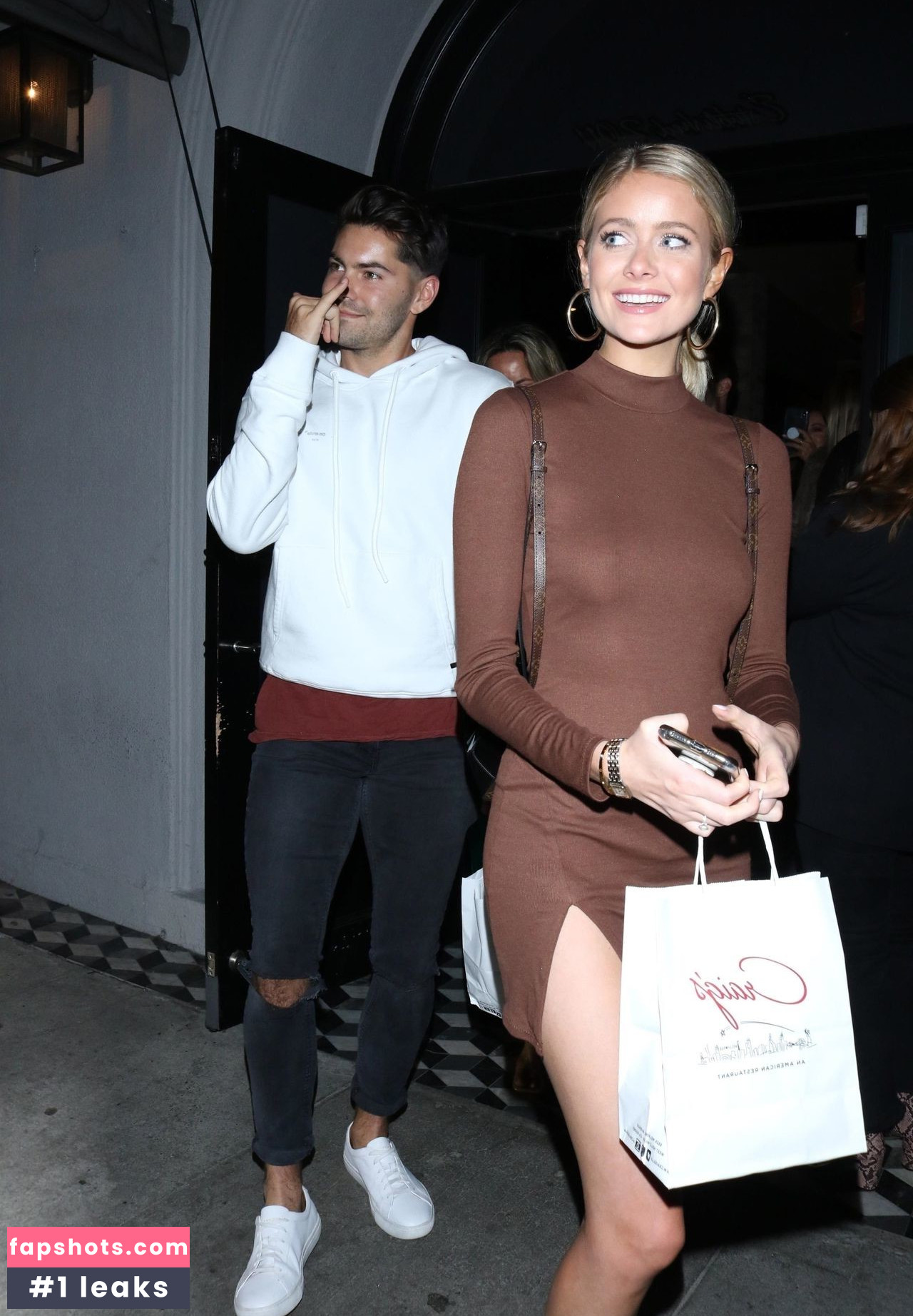 Hannah Godwin gallery photo #49