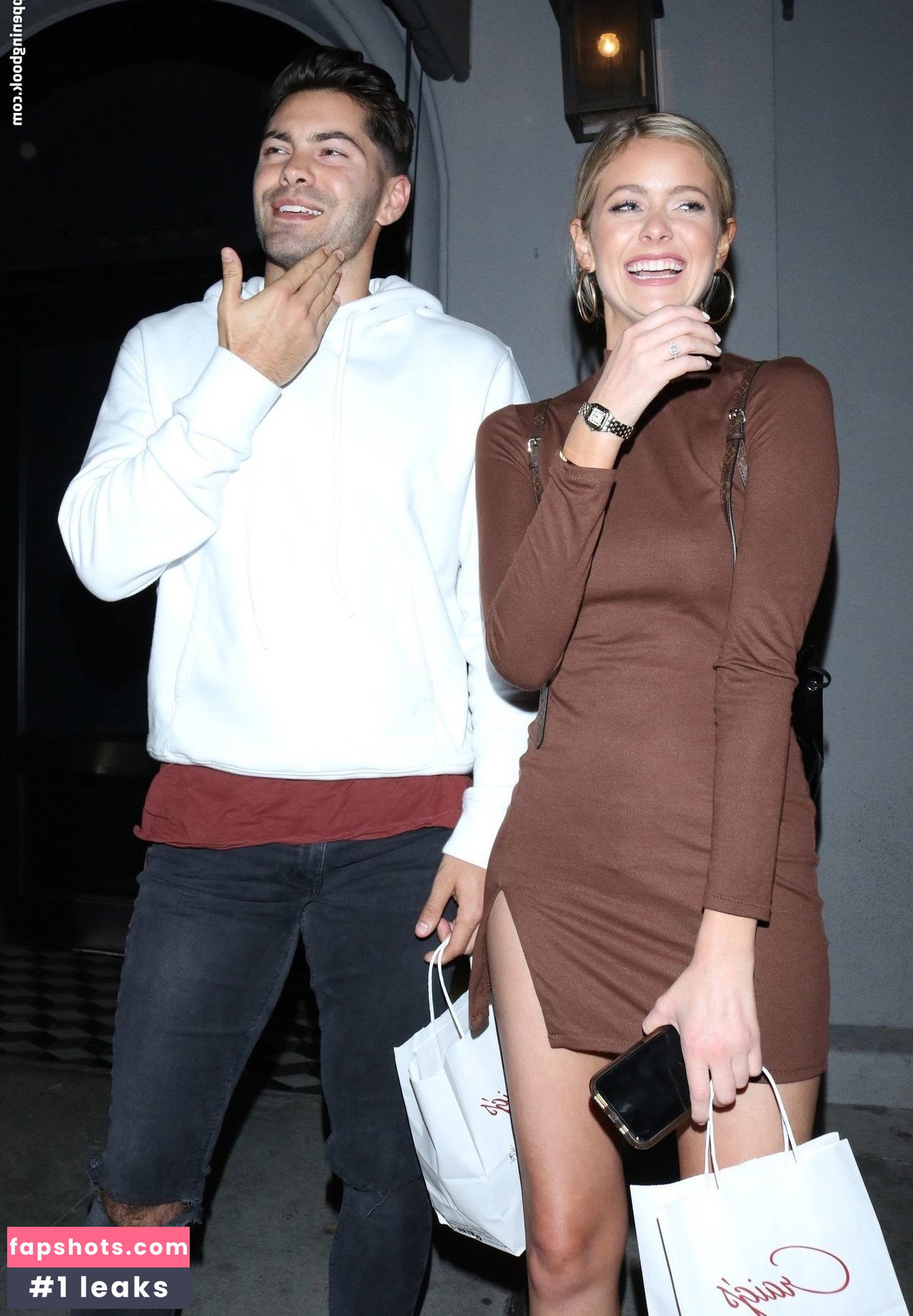 Hannah Godwin gallery photo #57