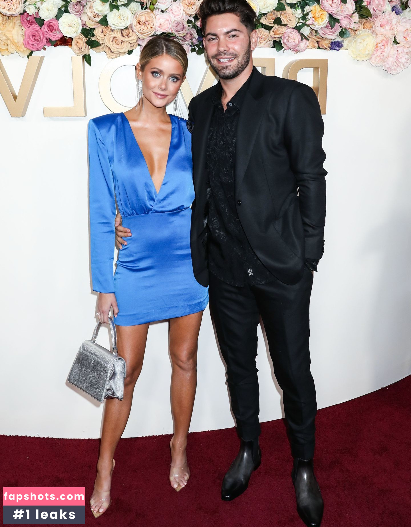 Hannah Godwin gallery photo #86