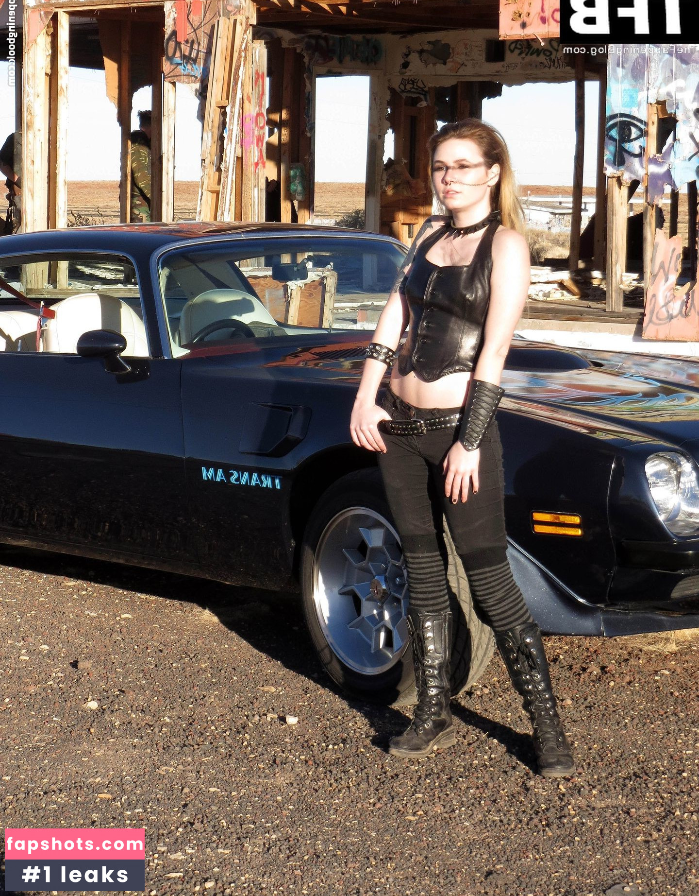 Hannah Gutierrez-Reed gallery photo #42