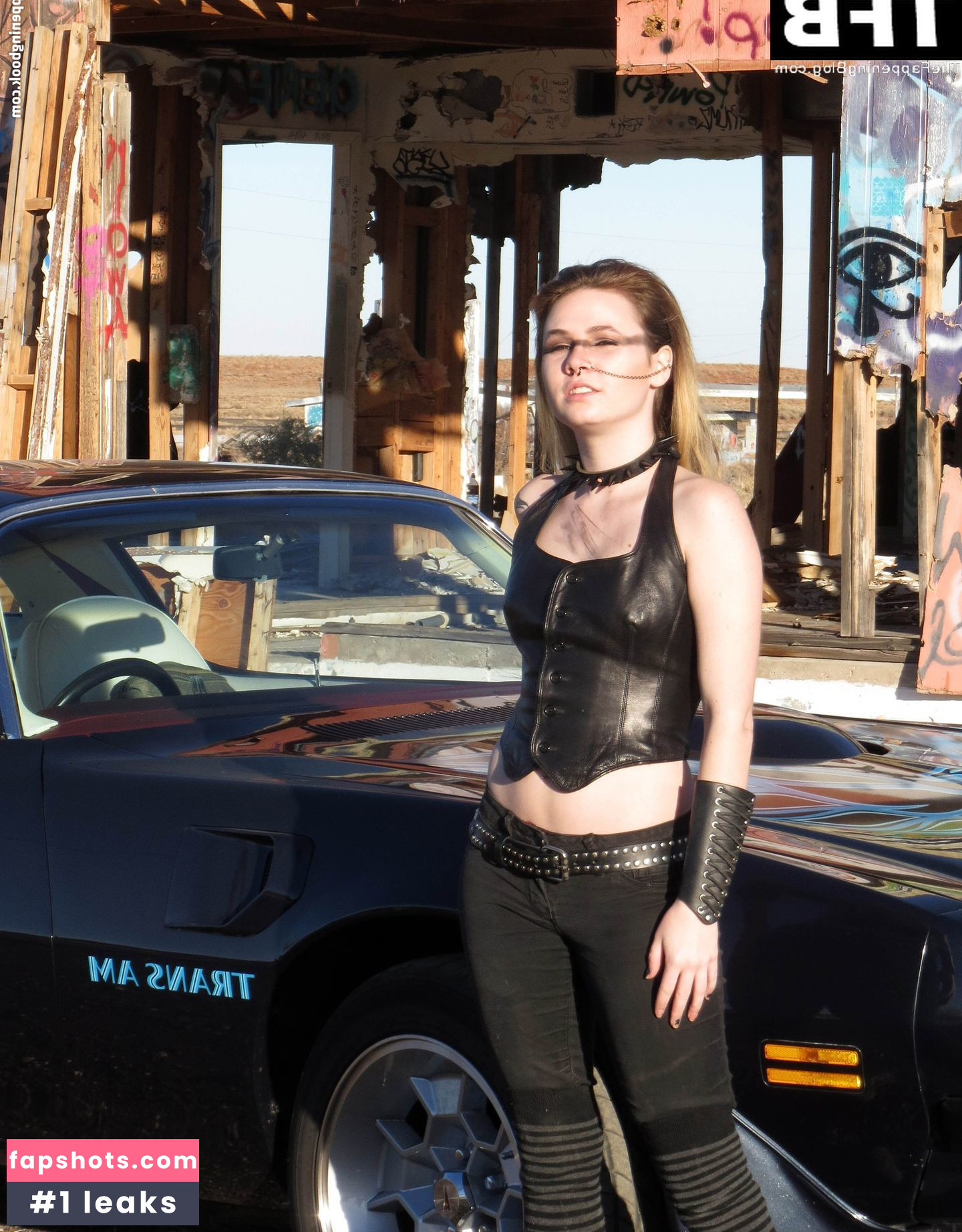 Hannah Gutierrez-Reed gallery photo #43