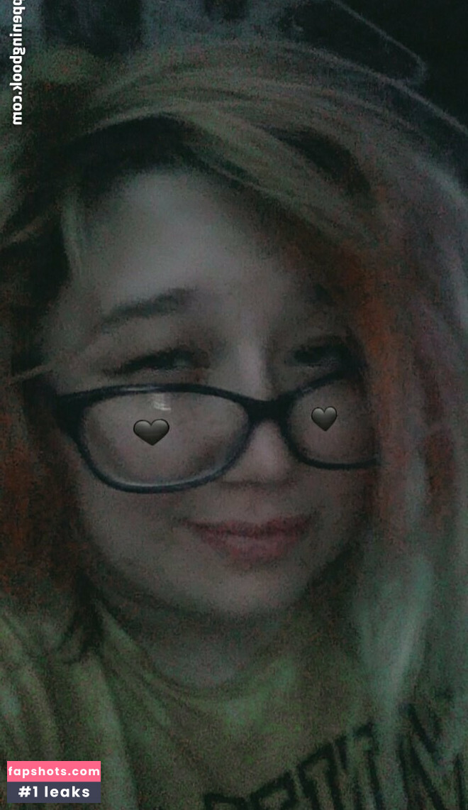 hannah_horn gallery photo #2