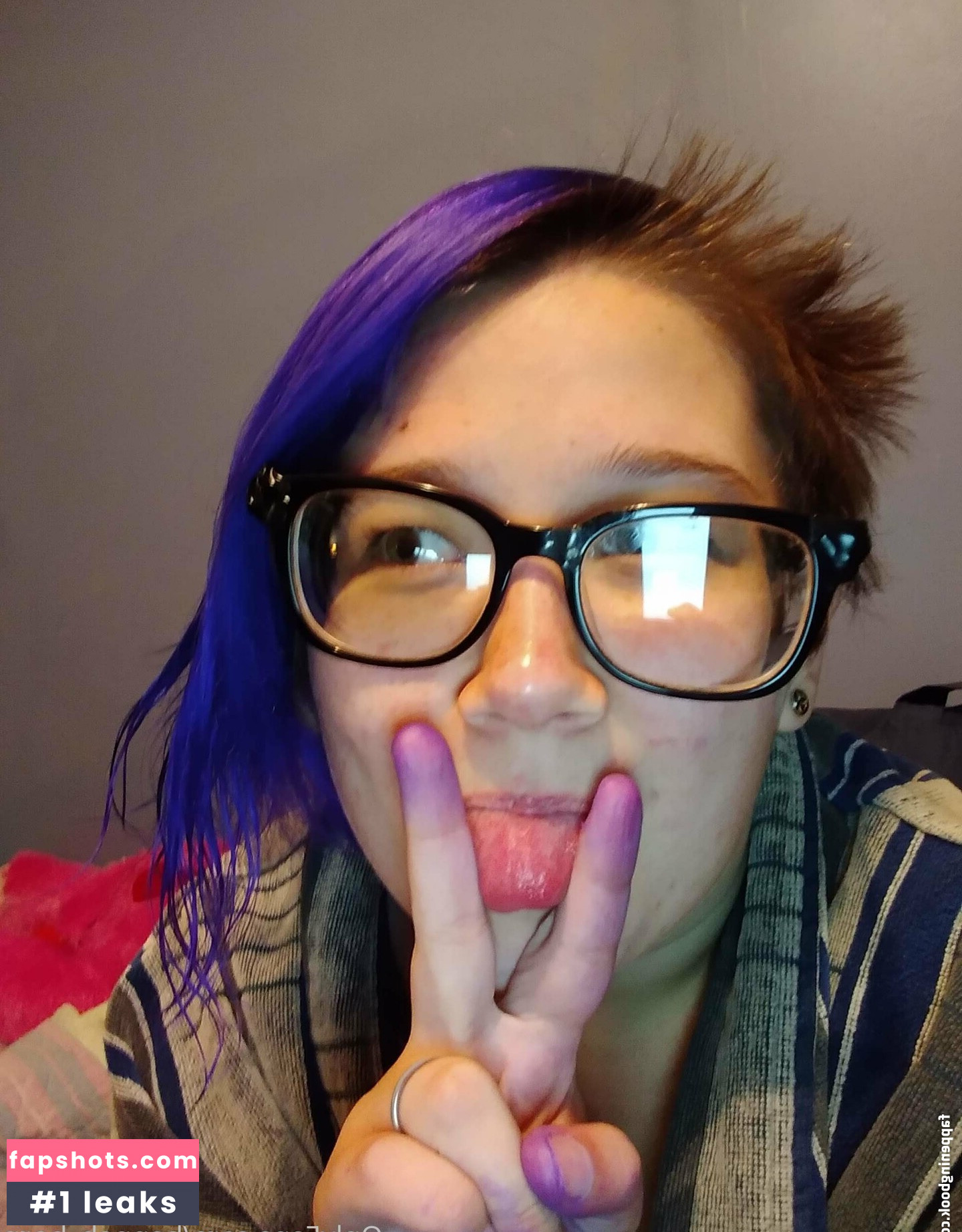 hannah_horn gallery photo #25