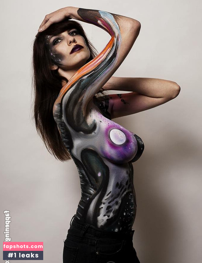 Hannah Jade gallery photo #11