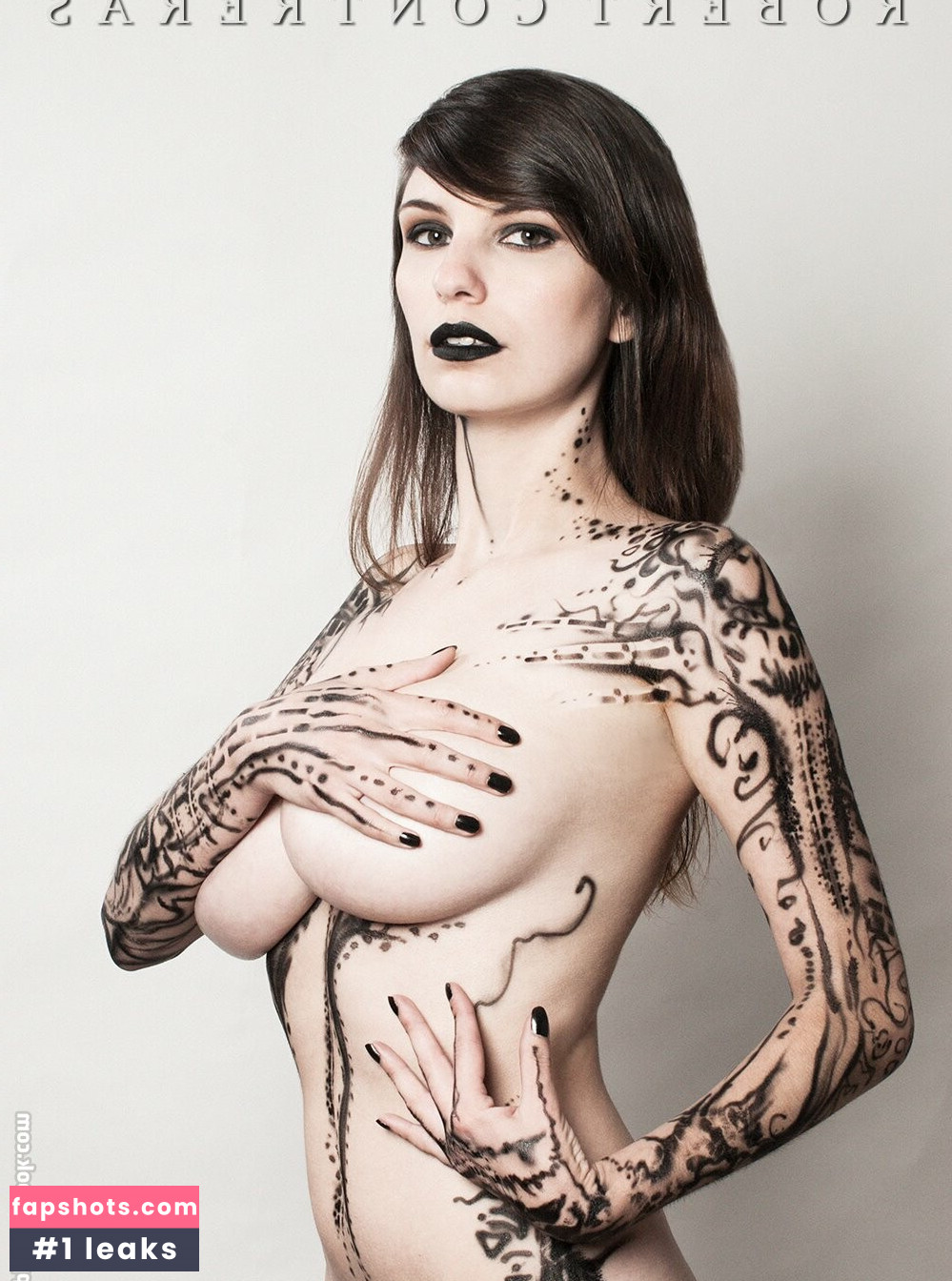 Hannah Jade gallery photo #9