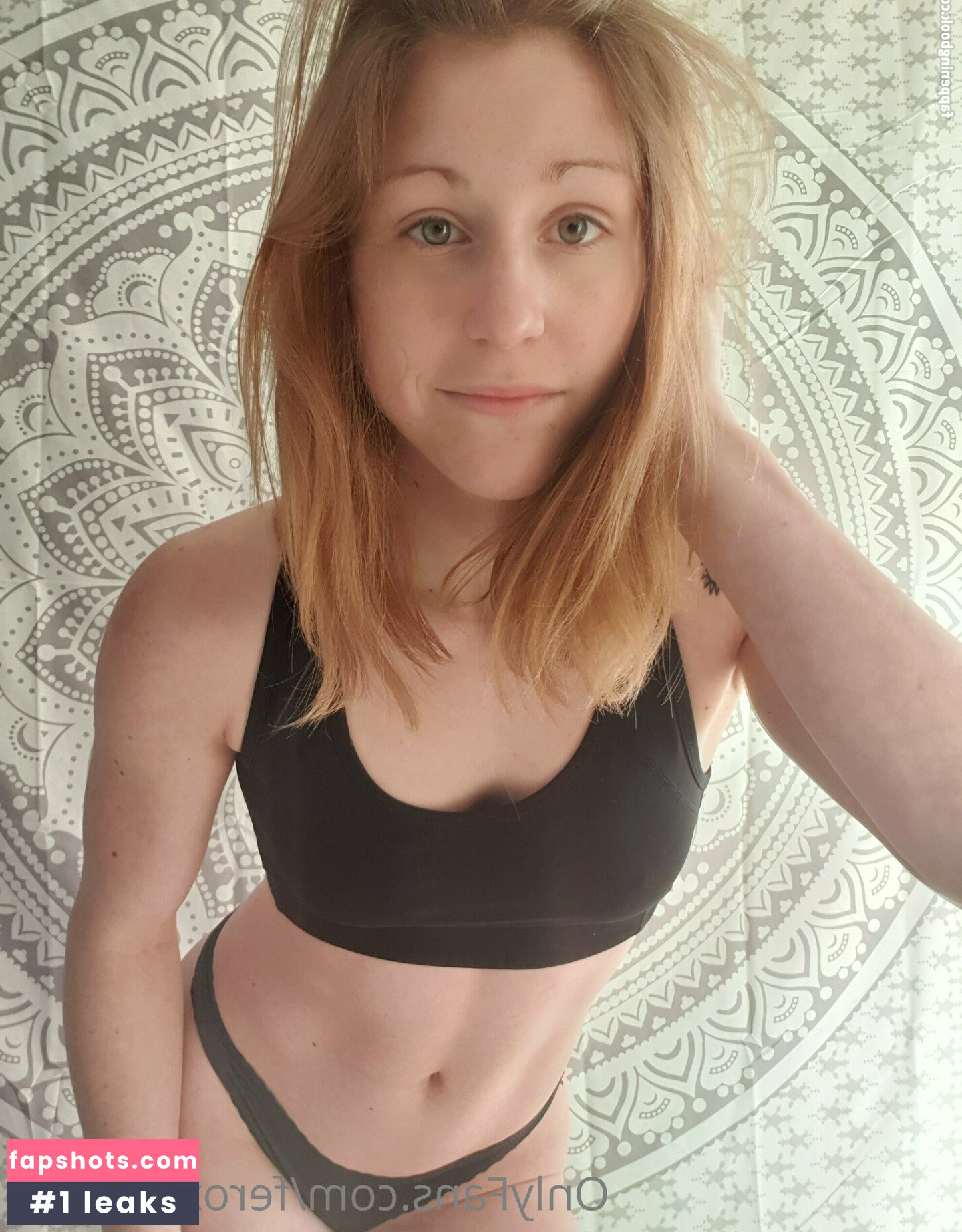 Hannah Klein gallery photo #19