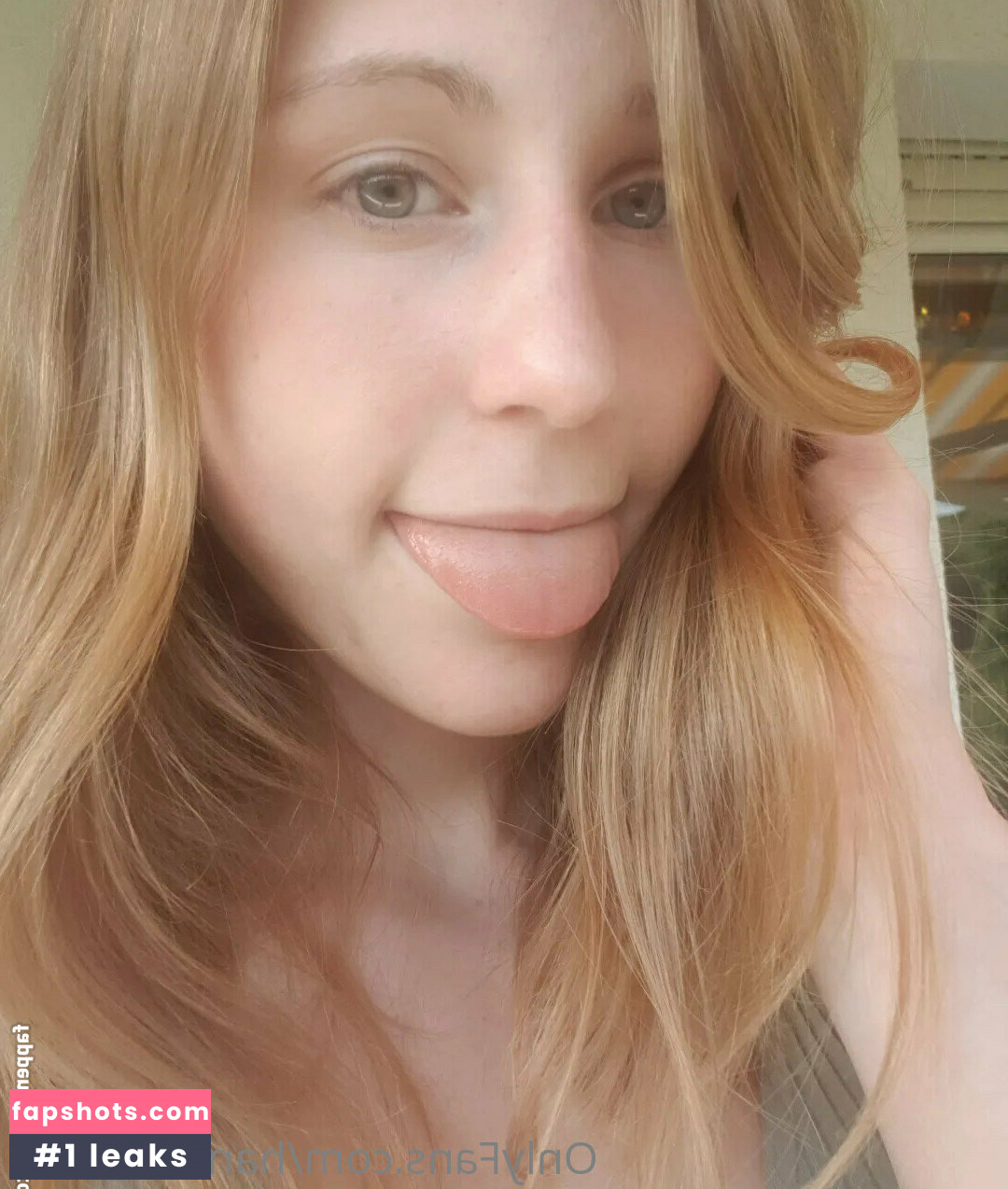 Hannah Klein gallery photo #27