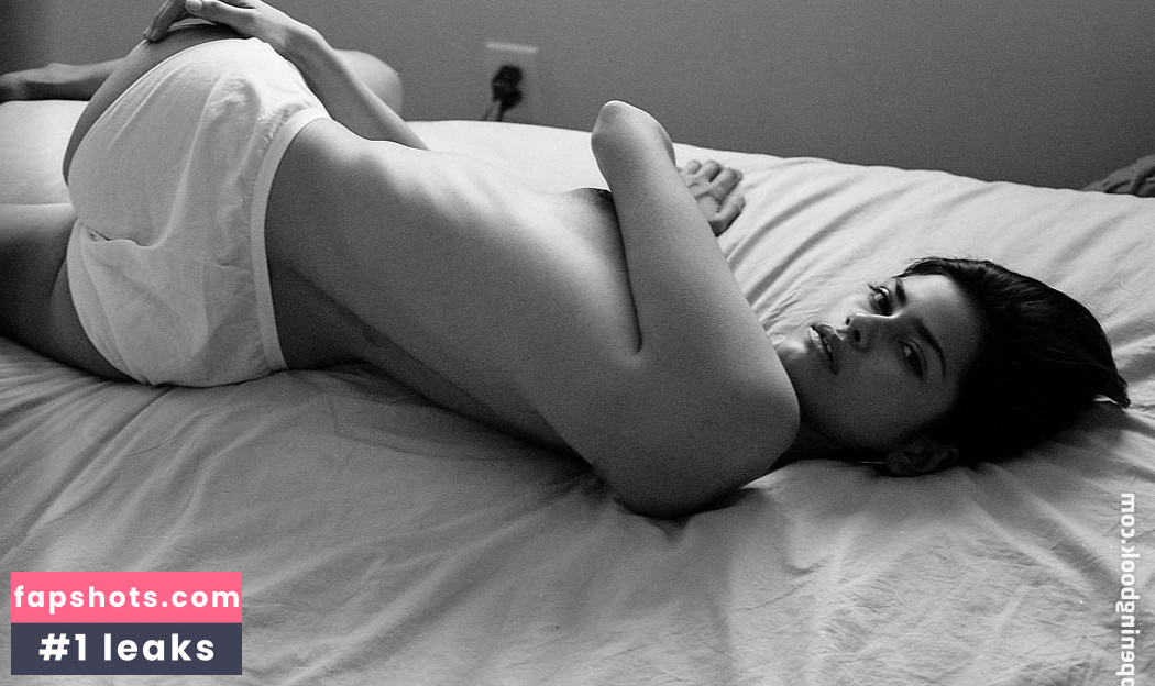 Hannah Kleit gallery photo #11