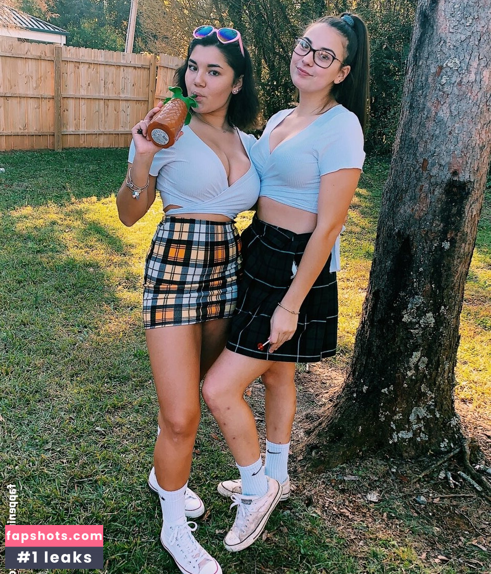 Hannah M gallery photo #16