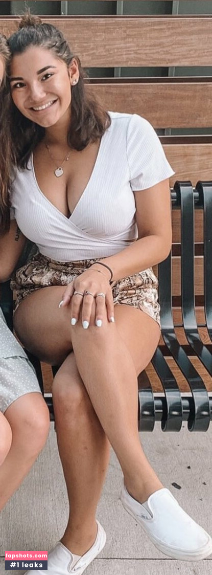 Hannah M gallery photo #18