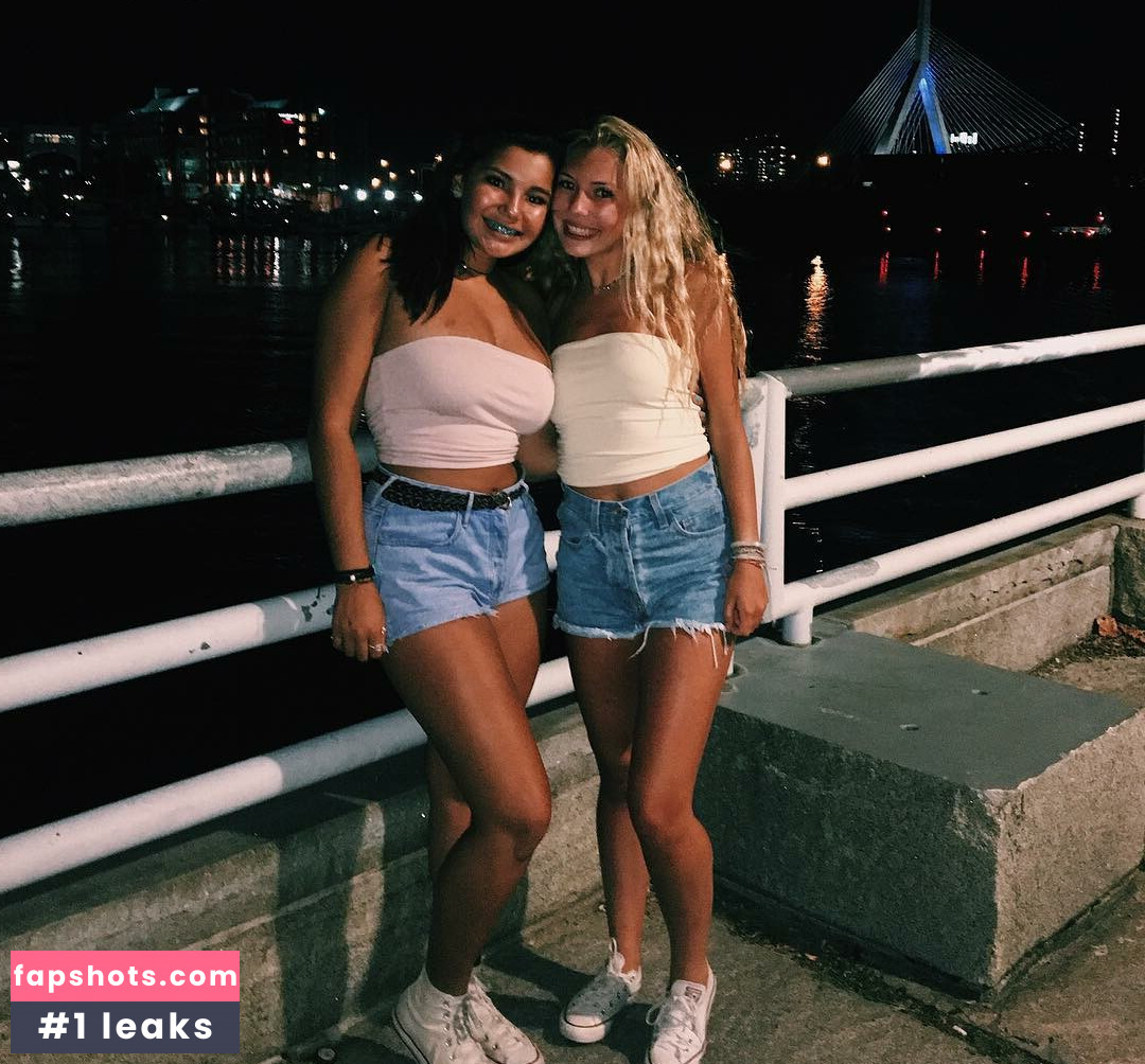 Hannah M gallery photo #19