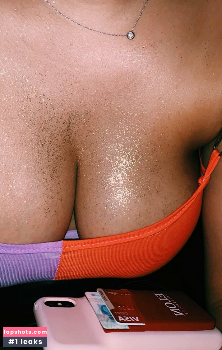 Hannah M gallery photo #38