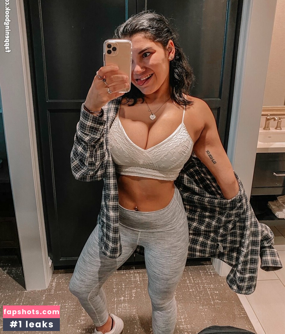 Hannah M gallery photo #40