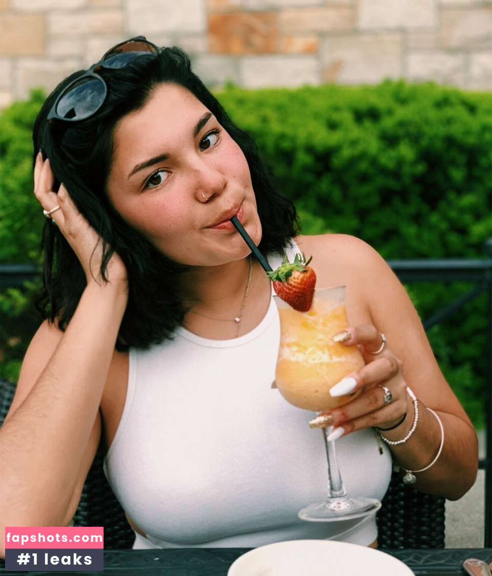 Hannah M gallery photo #58