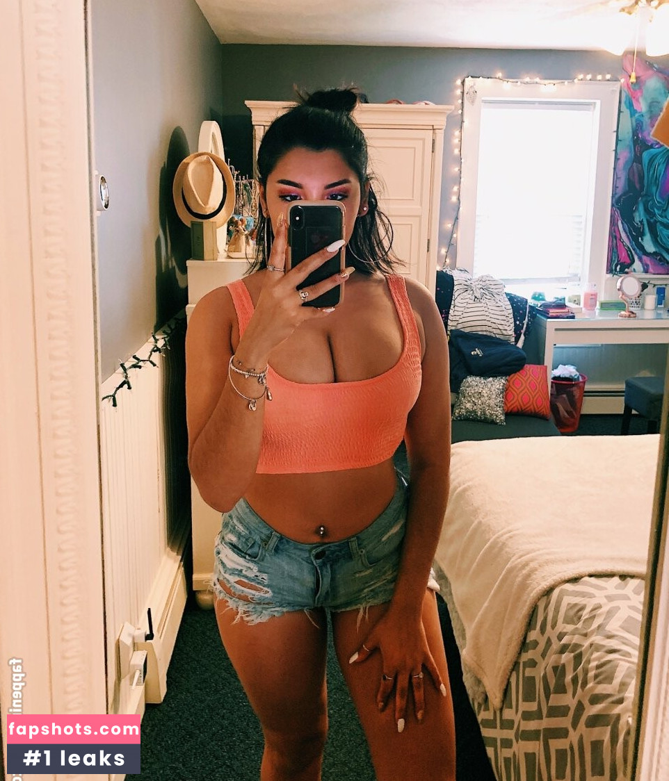 Hannah M gallery photo #63